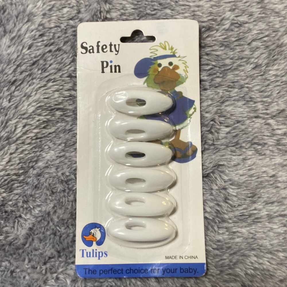 Safely Pins Pack of Six